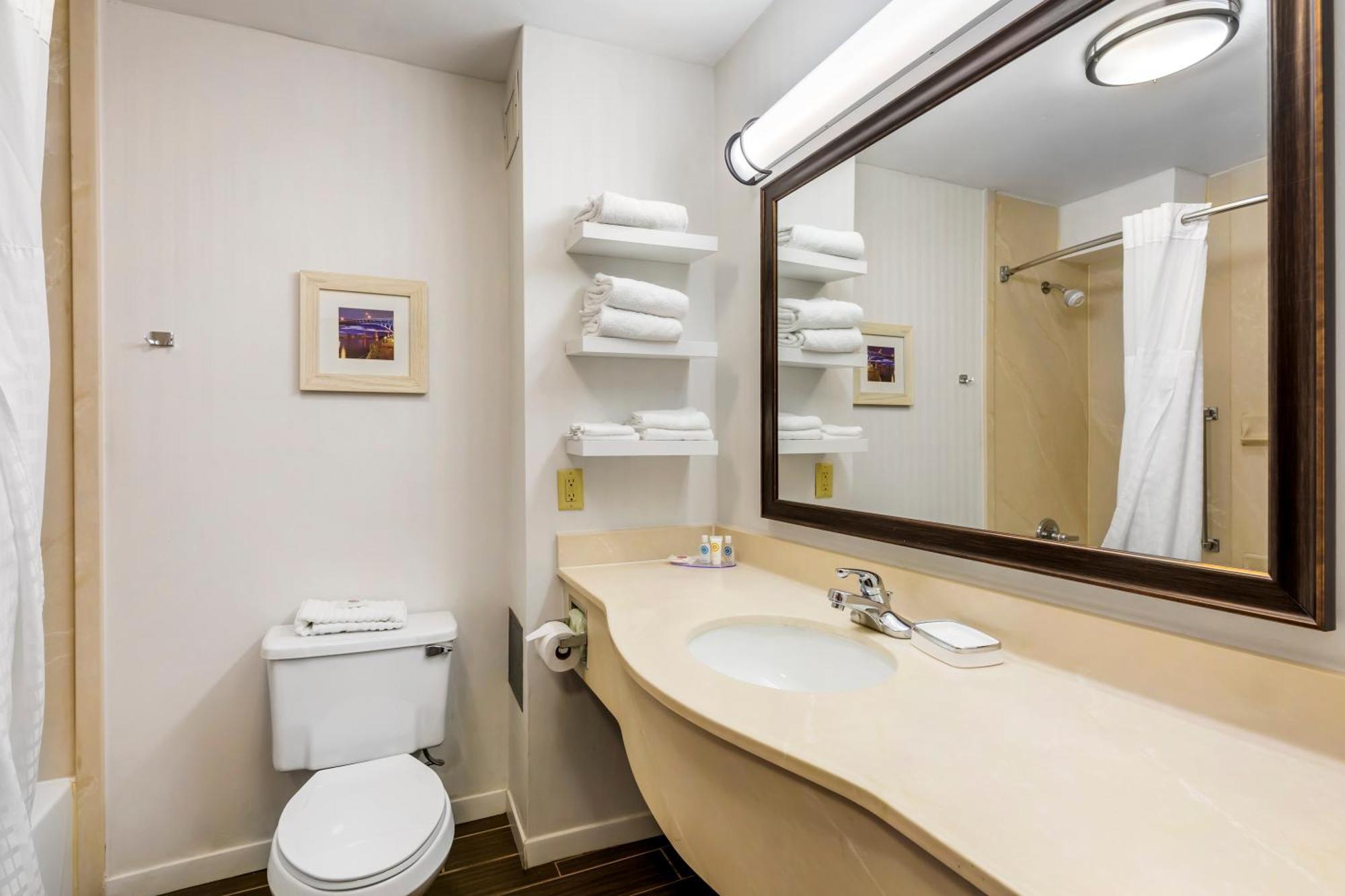 Comfort Inn, Cleveland South - Richfield Exteriér fotografie